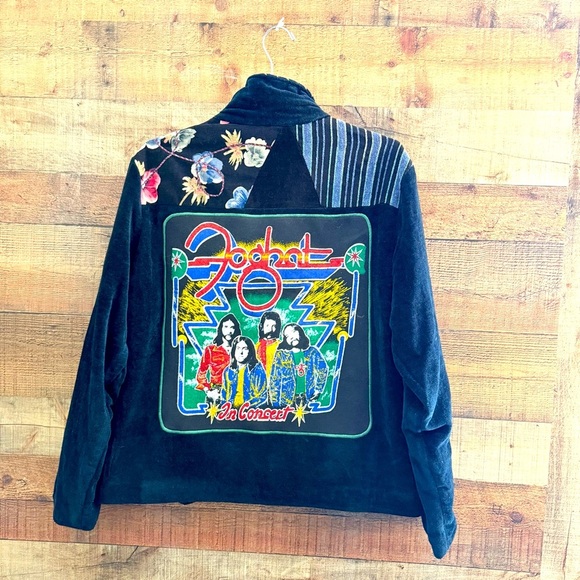Upcycled/Rework Vintage 1994 Foghat and Pat Travers Tee White Stag Navy Jacket - Picture 1 of 7